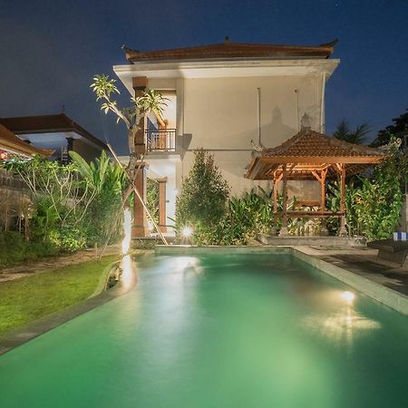 Sriwedari 40 Ubud Exterior foto